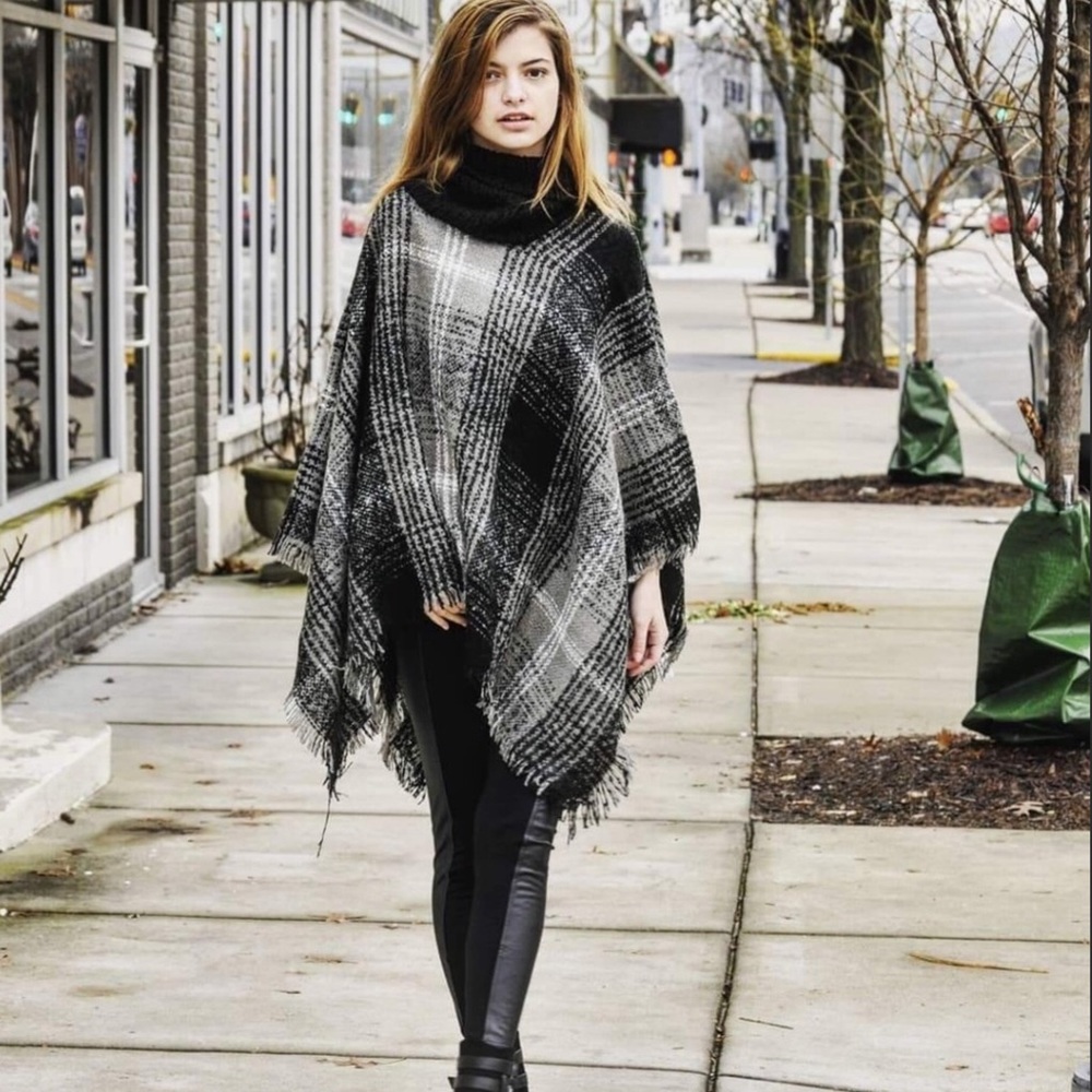 Turtleneck poncho